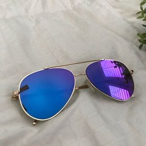 TILLY’s Aviator Sunglasses
